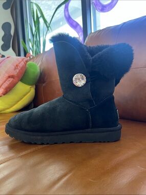 UGG Bailey Button Bling Classic Boot black size 9
